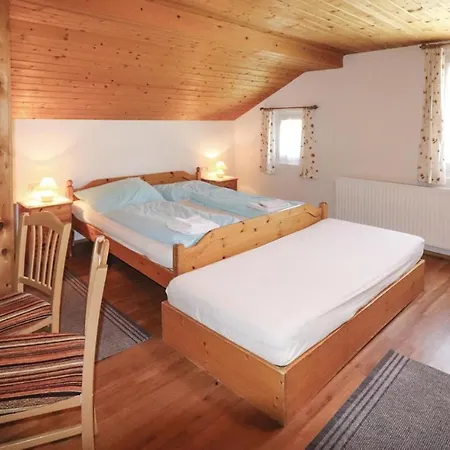 Semesterbostad Stunning In W/ Wifi And 4 Bedrooms