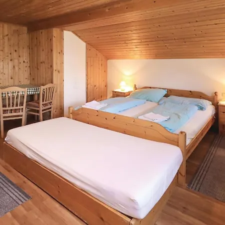 Semesterbostad Stunning In W/ Wifi And 4 Bedrooms